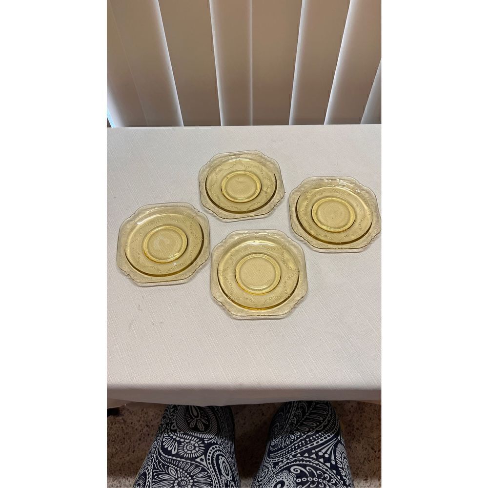 Vintage Federal Glass Gold Depression Yellow Bread And Butter Plates Set of 4